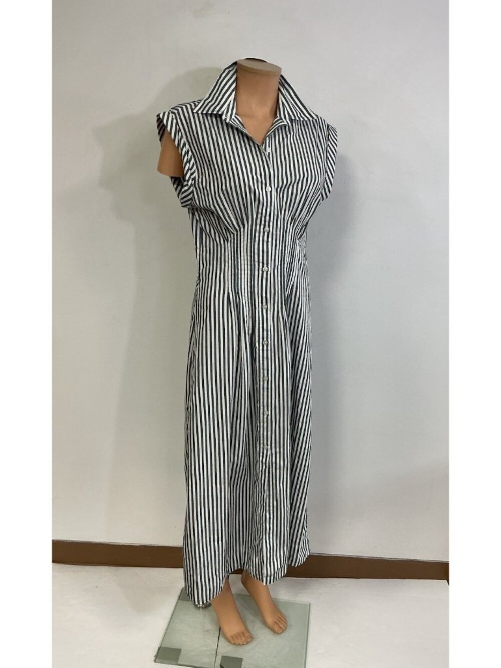 Abercrombie & Fitch Smocked Maxi Dress Nautical Button Front Womens Small - Picture 3 of 8